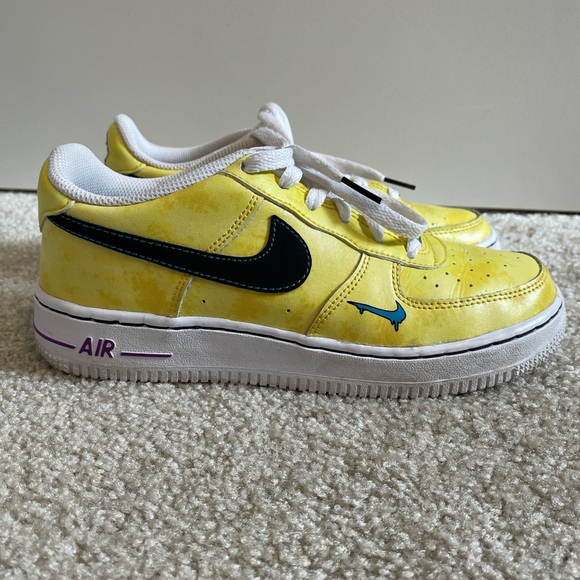 Nike AF1 Low Peace, Love, & Basketball Sneakers - Picture 4 of 8